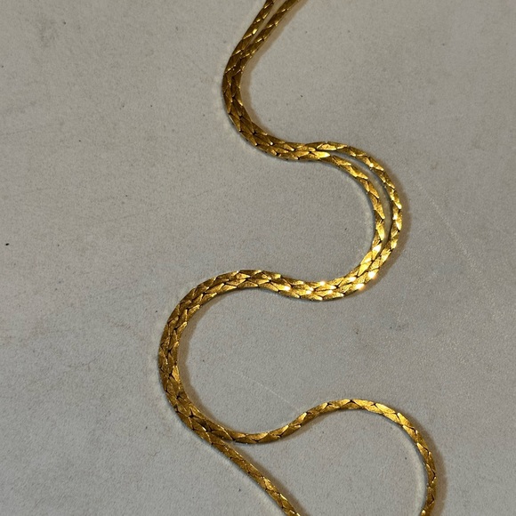 Gold tone Heavy Cobra chain 22” long. - Picture 3 of 3